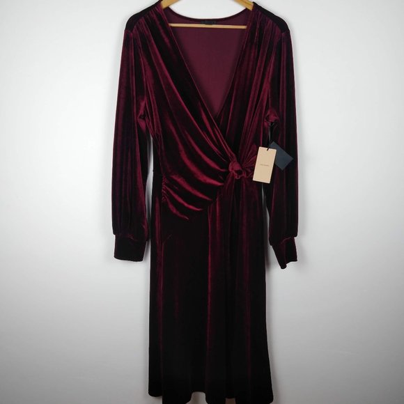 Halogen Dresses & Skirts - NWT Halogen Maxi Burgundy Velvet Long Sleeve Gown